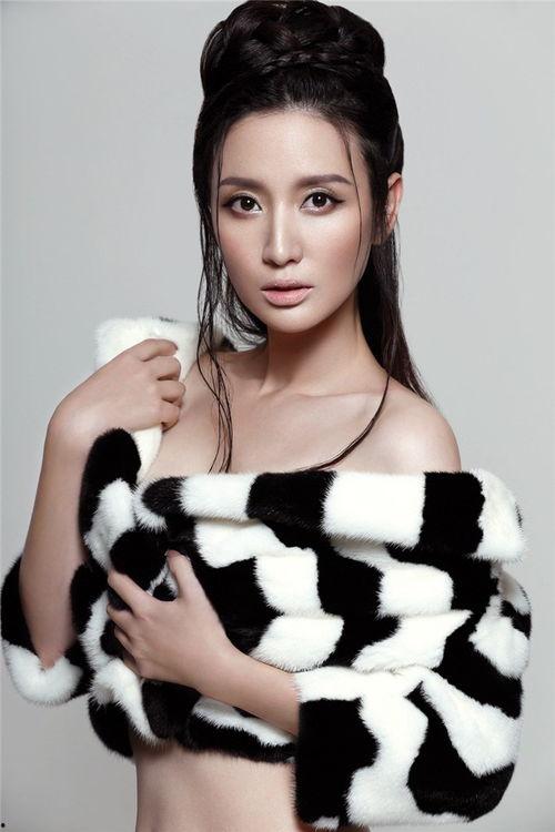 张萌最近的照片,最新照片诠释时尚魅力